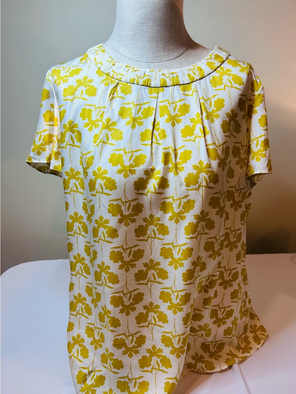 Boden Carey Silk Blend Floral Design Blouse Short Sleeve Size 10